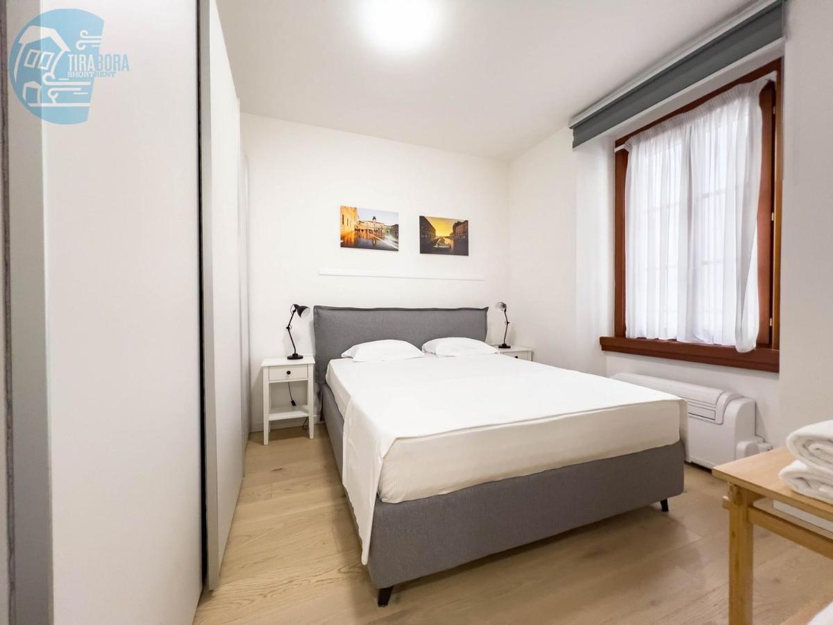 Piazza Della Borsa 3C Tirabora Short Rent Apartamento Trieste Exterior foto