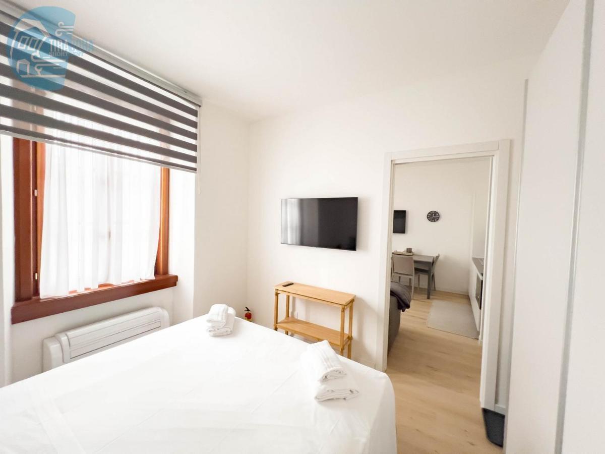 Piazza Della Borsa 3C Tirabora Short Rent Apartamento Trieste Exterior foto