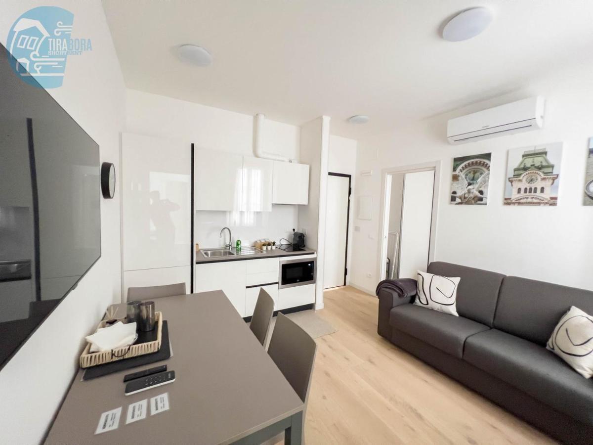 Piazza Della Borsa 3C Tirabora Short Rent Apartamento Trieste Exterior foto