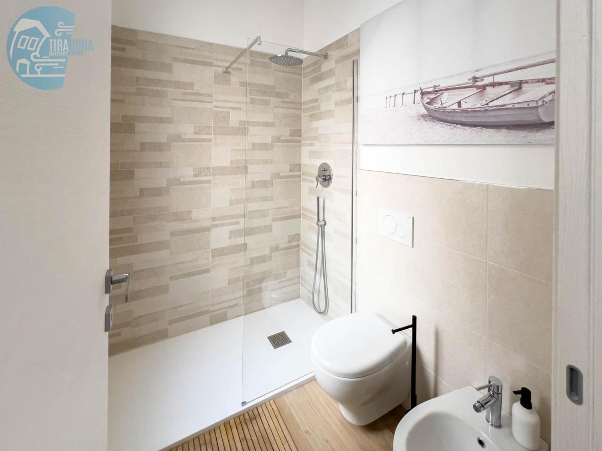 Piazza Della Borsa 3C Tirabora Short Rent Apartamento Trieste Exterior foto